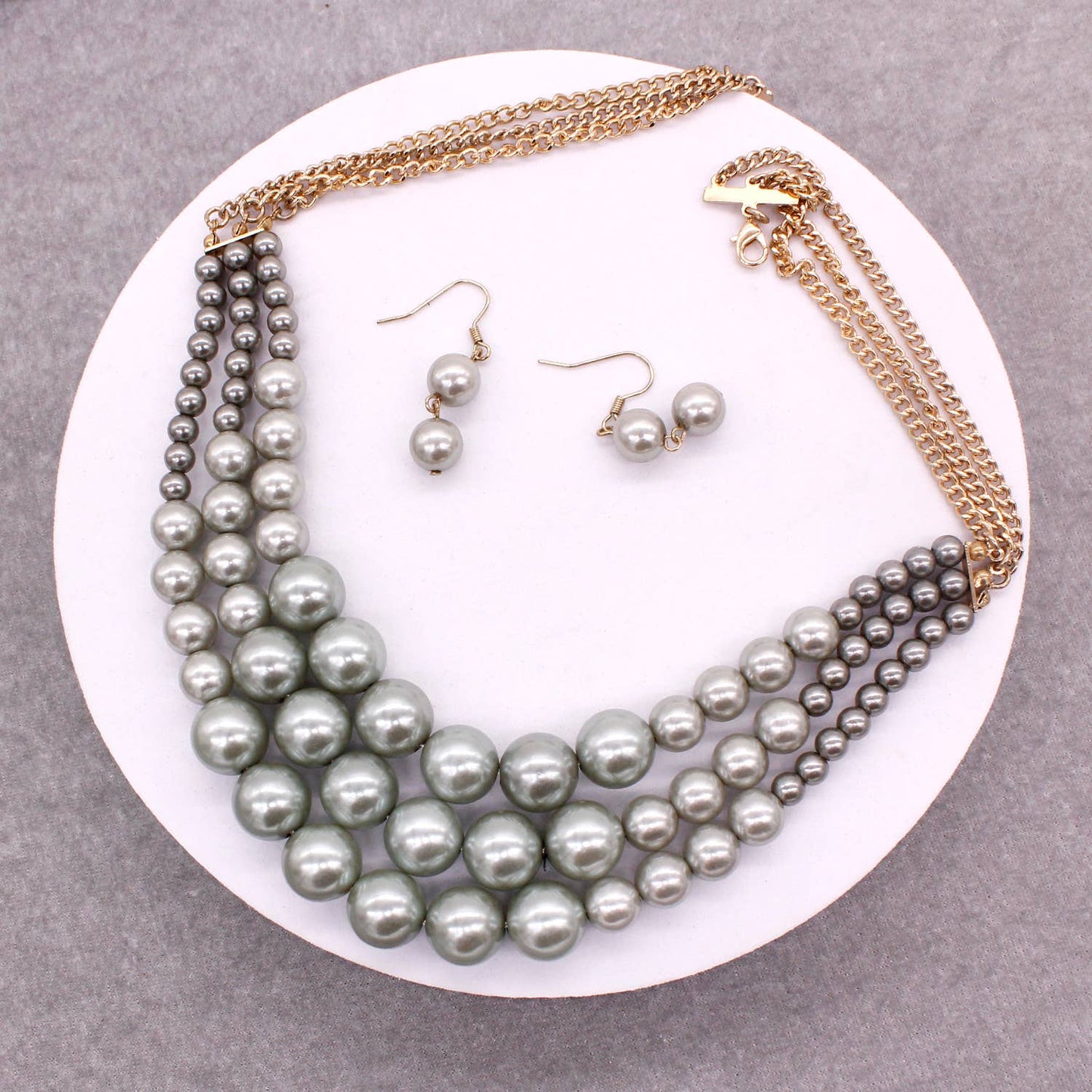 PEARL LAYER NECKLACE