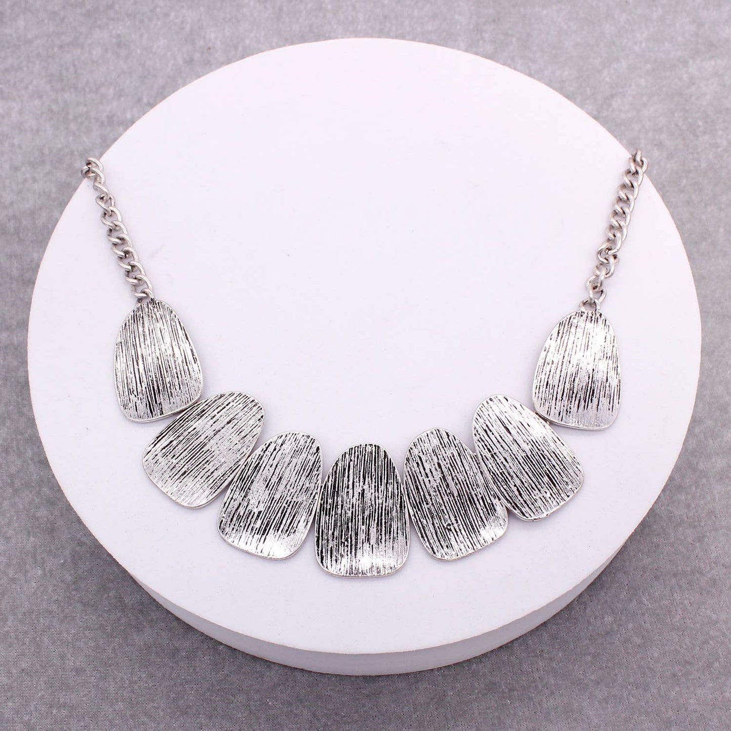 BOHEMIAN PATTERN VINTAGE NECKLACE