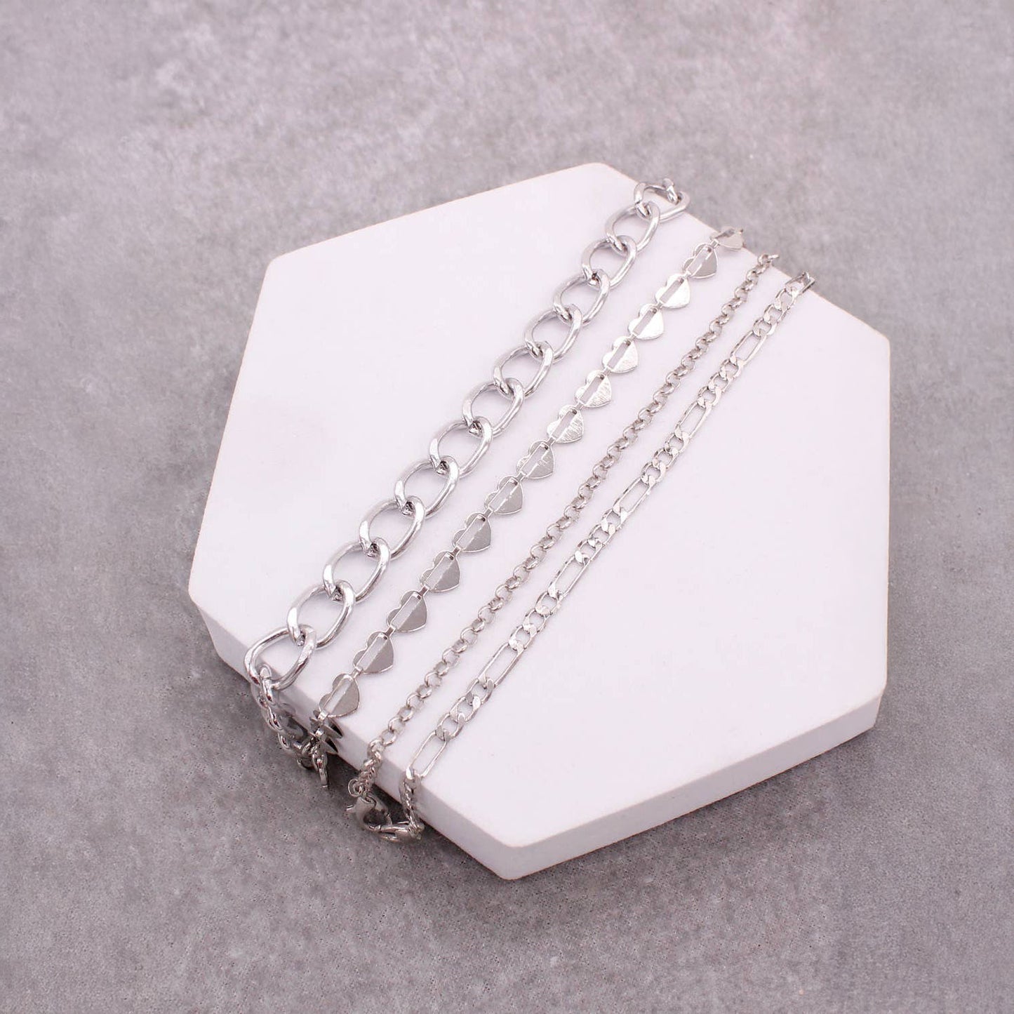 ASSORTED LAYERED CHAIN BRACELET SET