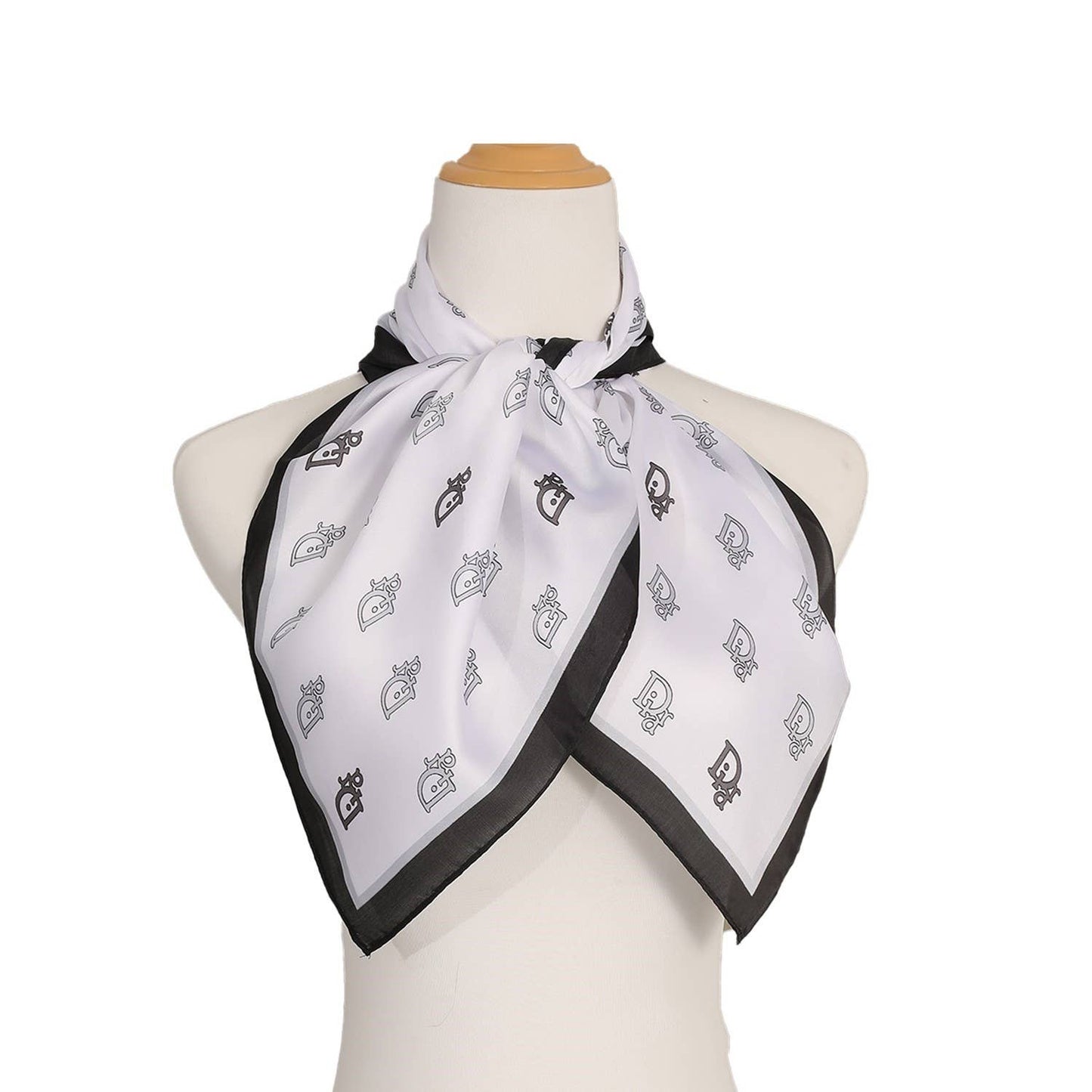 TEXT PATTERN SCARF