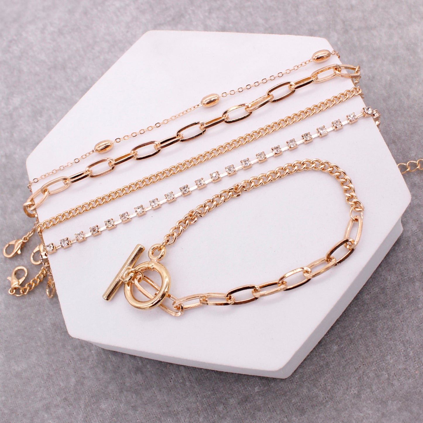 LAYERED TOGGLE CHAIN BRACELET SET