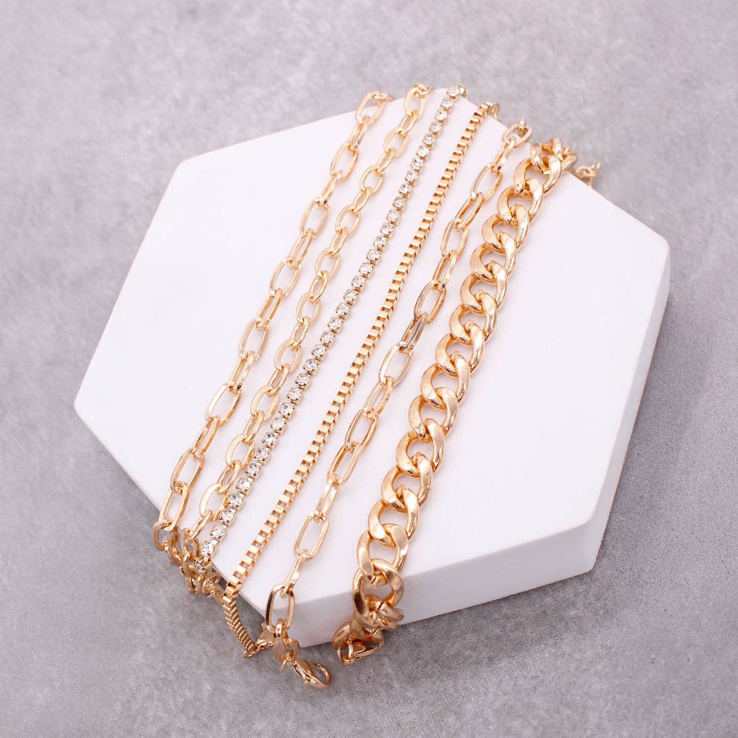 6 ASSORTED LAYERED CHAIN BRACELET