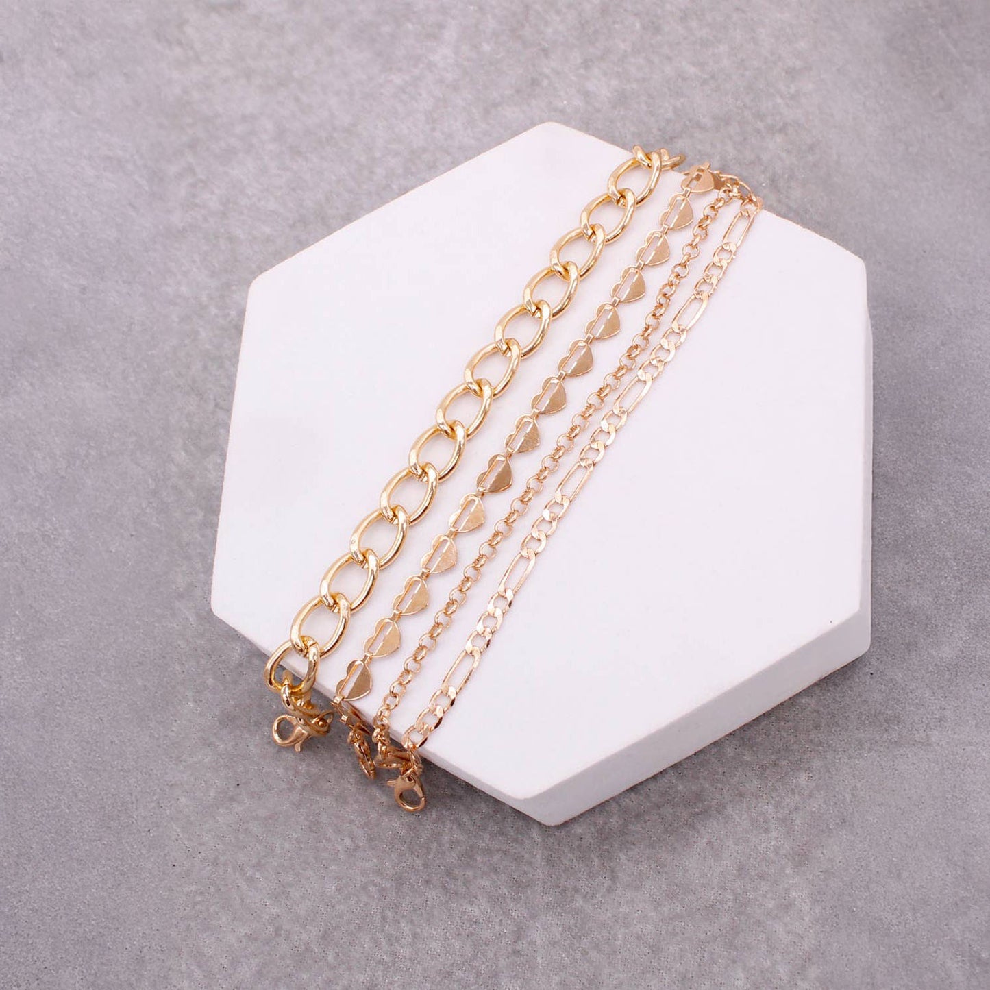 ASSORTED LAYERED CHAIN BRACELET SET