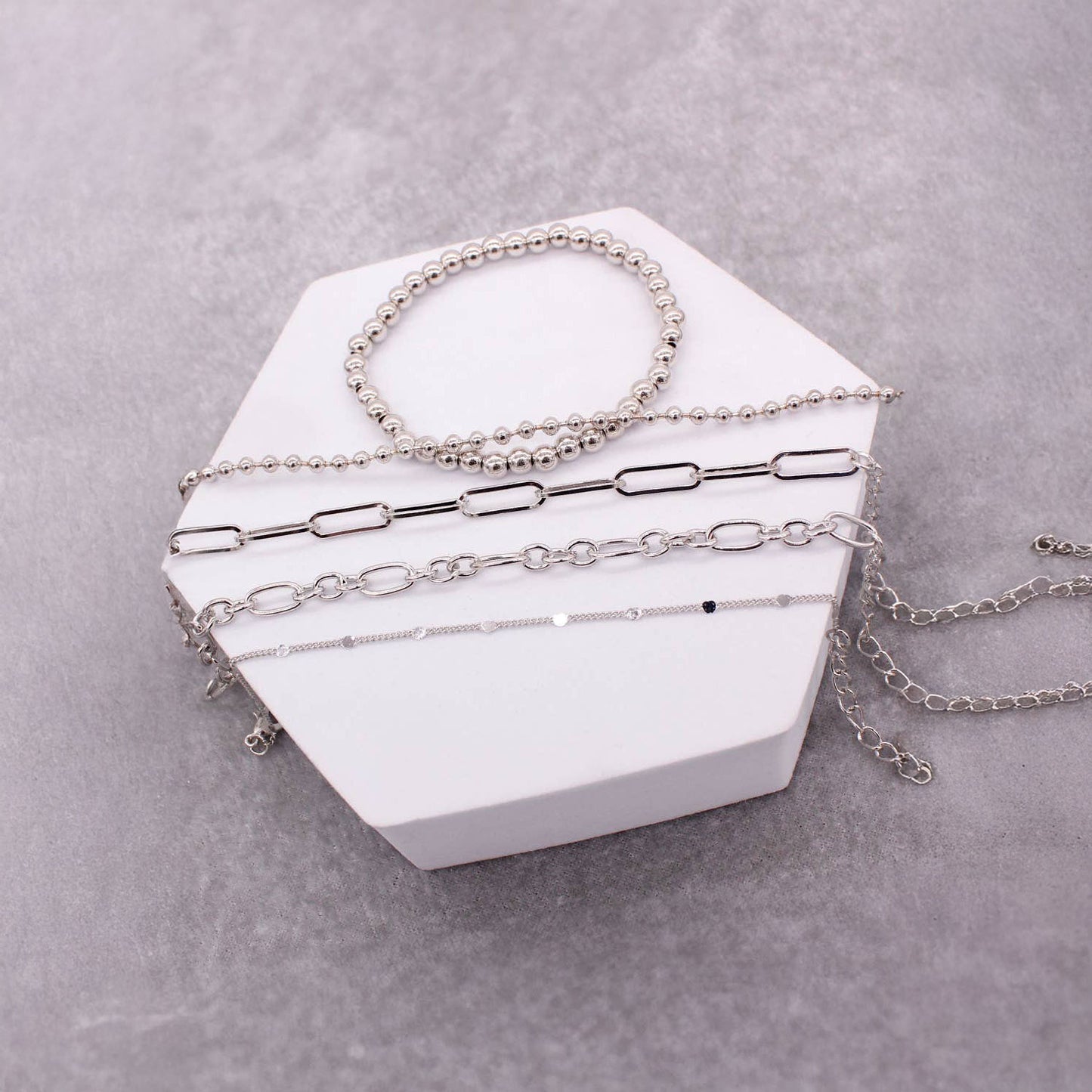 ASSORTED LAYERED BRACELET SET