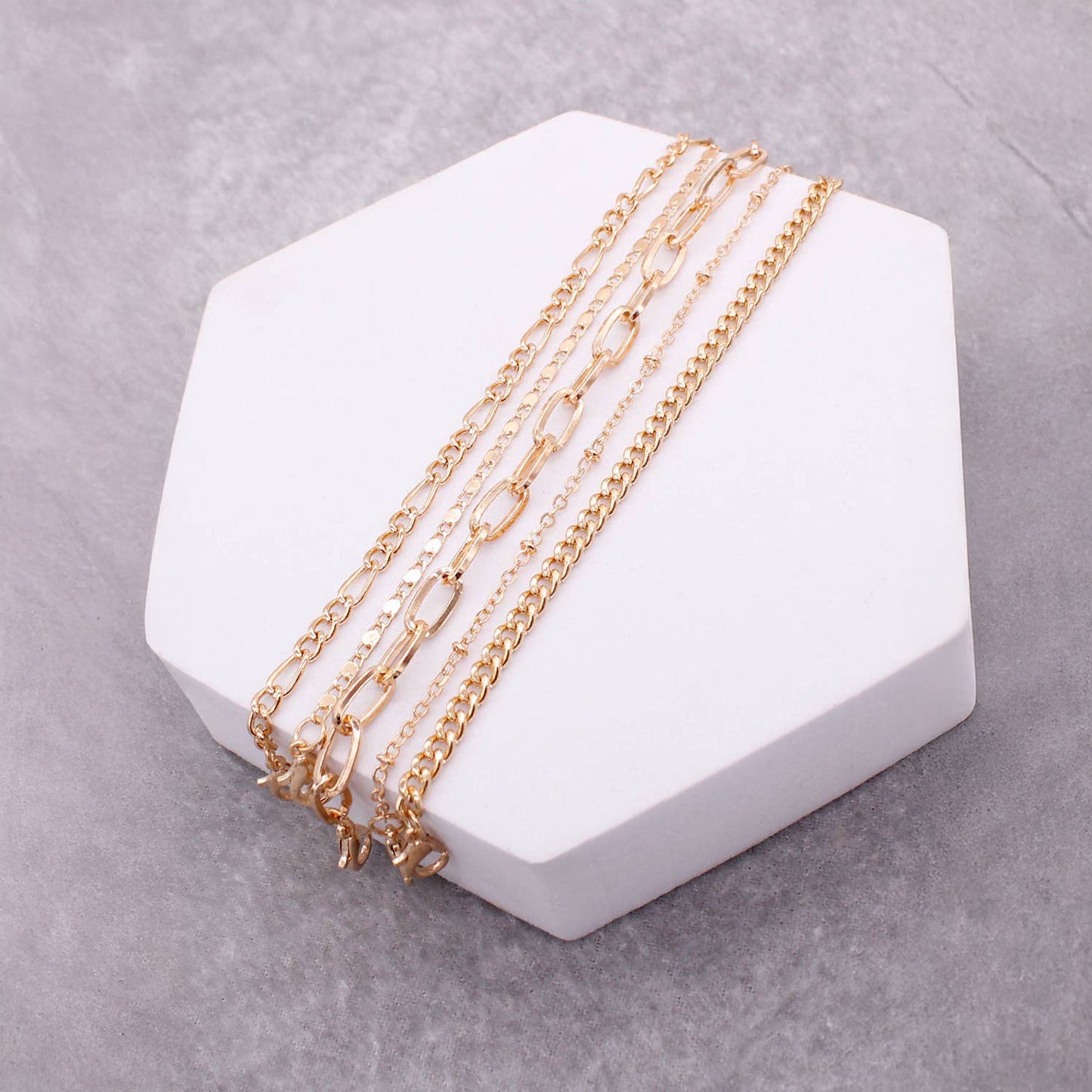 5 LAYERED CHAIN BRACELET